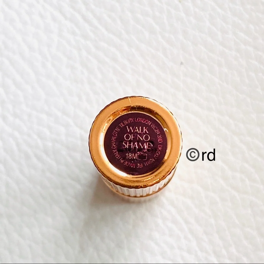 Chrlotte Tilbury Lips Walk of No Shame travel size